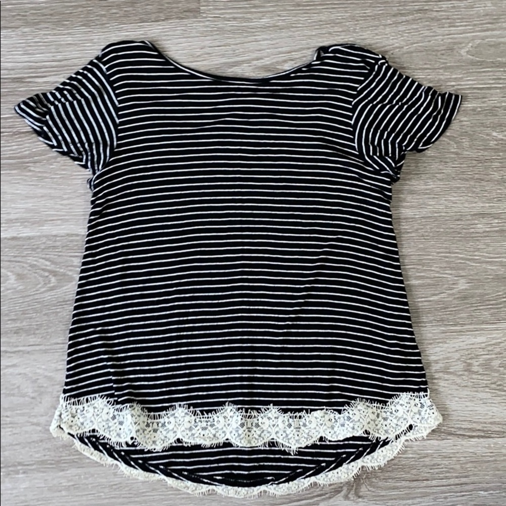 black and white striped short sleeve
